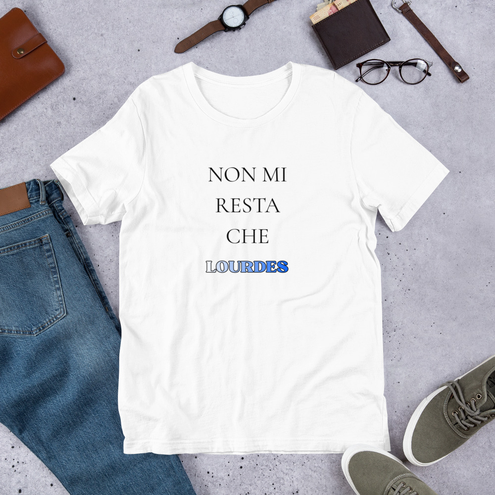 La maglietta unisex rassegnata